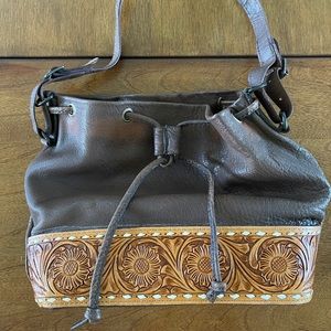 American Darling bucket bag